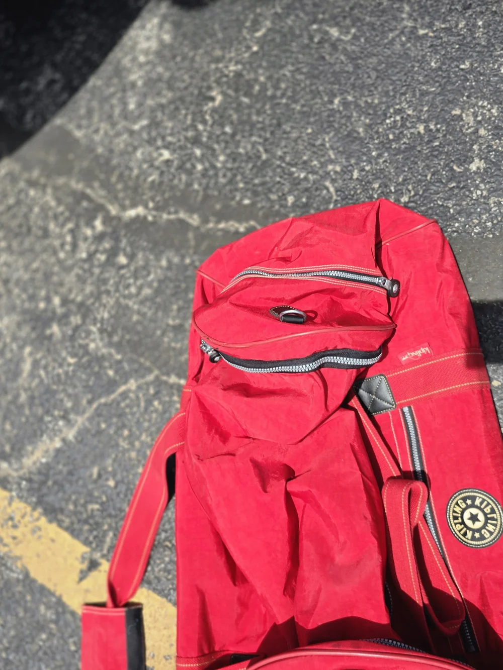 Kipling vibrant red